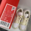 Nike Dunk Low Twist Coconut Milk Guava Ice metka karton